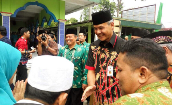 Gubernur Jawa Tengah, Ganjar Pranowo, Berkunjung Ke STAI Almuhammad